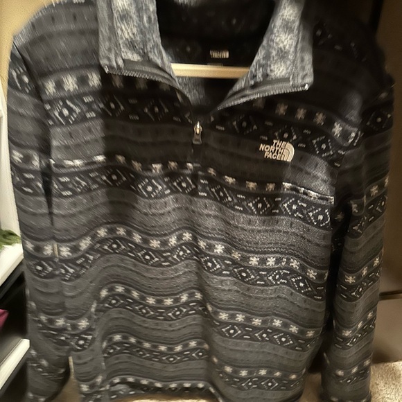 Xl north face sweater - Picture 5 of 11